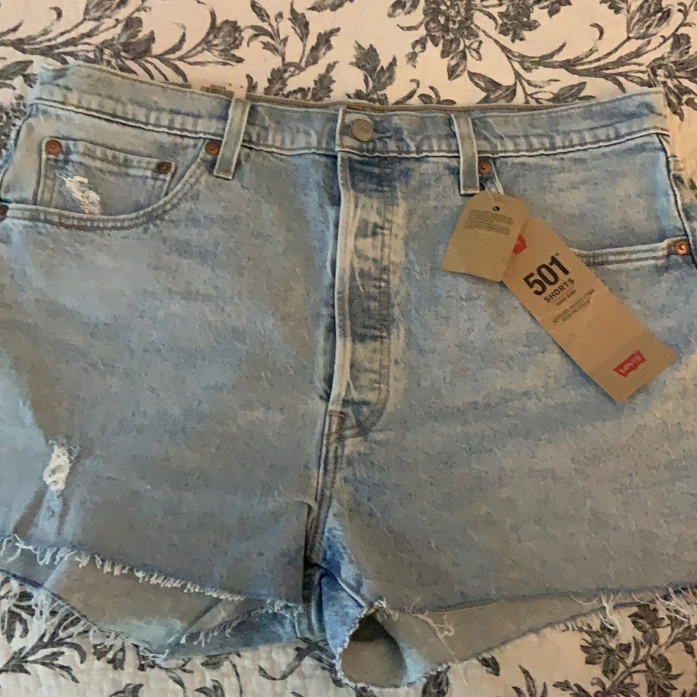 Levi’s shorts